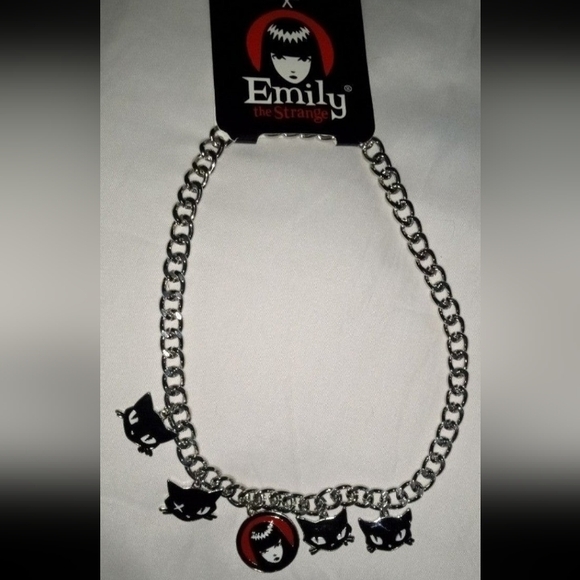 EMILY THE STRANGE BOWLER PURSE & Emily the strange kitty posse chain necklace - Picture 4 of 5
